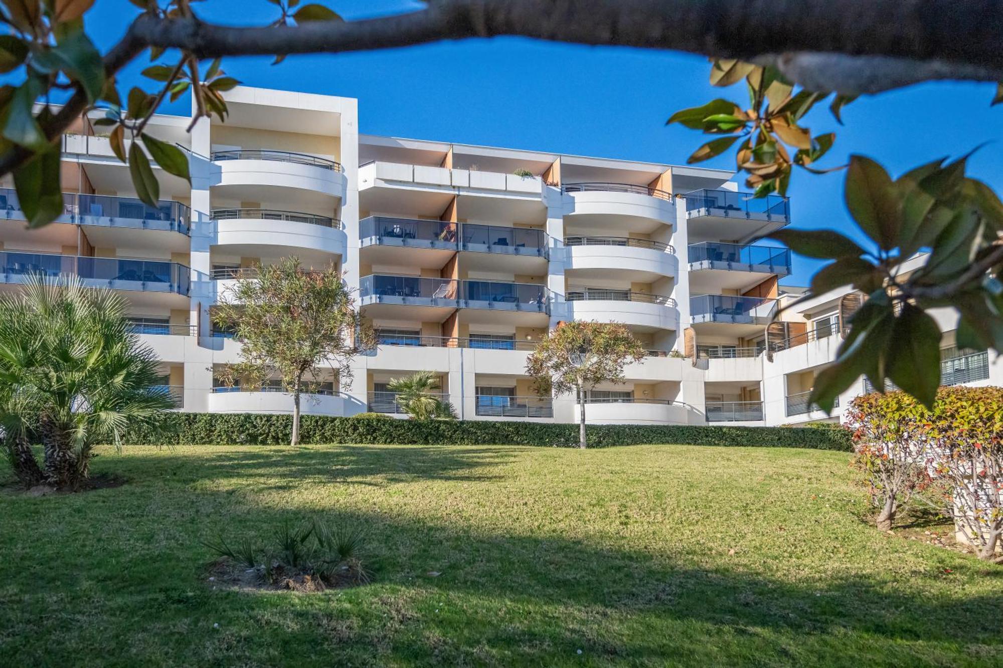 Résidence Néméa Le Lido Cagnes-sur-Mer Esterno foto